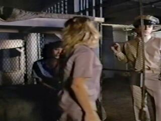 Jailhouse สาว 1984 เรา ขิง ลินน์ เต็ม ฟิล์ม 35mm. | xhamster