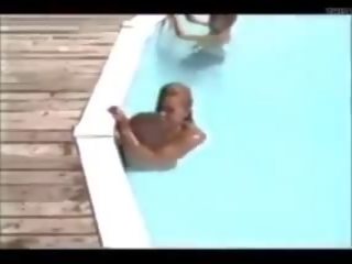 Rangkap tiga orang cacat swiming, gratis orang cacat xxx seks klip 68