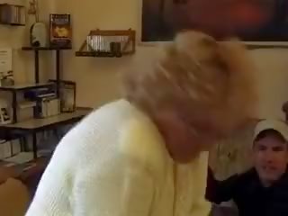 Plaukuotas senelė: nemokamai plaukuotas dvd nešvankus filmas filmas 15