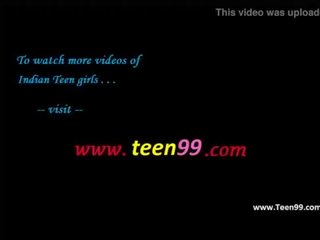 Teen99.com - indisch dorf jung jung frau bussing jung mann im draußen